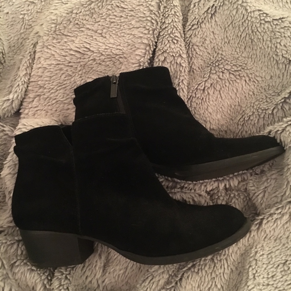 black booties